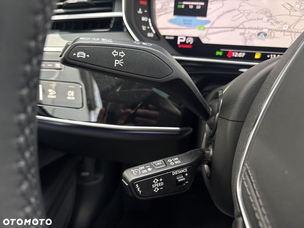Audi A8 - 12