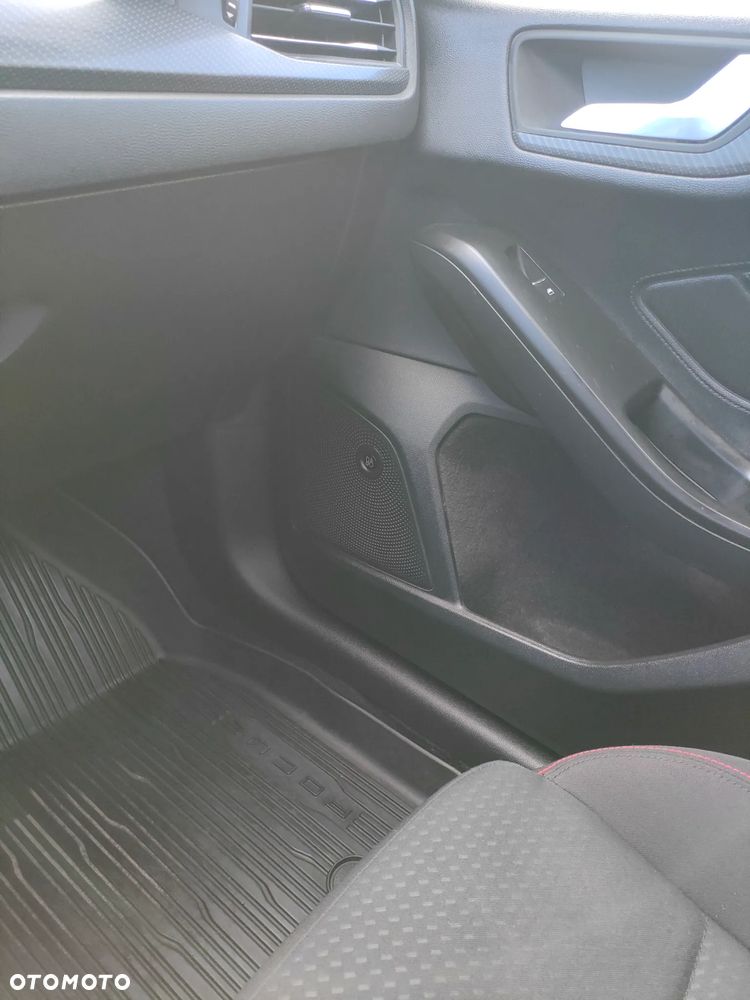 Ford Focus - 11