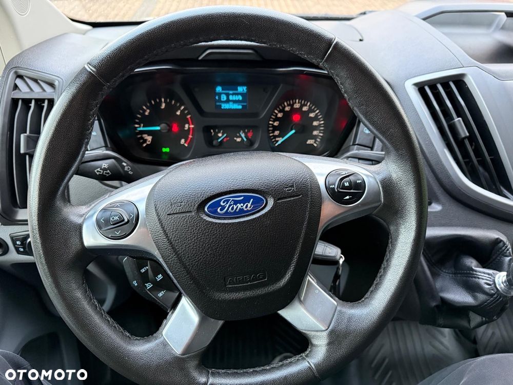 Używany Ford Transit 2019 - 69 900 PLN, 238 700 km - Otomoto.pl
