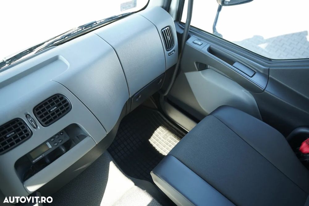 Renault / D 280 / CAMION FRIGORIFIC - 6,7 M / THERMO KING ES-600 MAX / 500 ORE DE FUNCȚIONARE MOTOR / + PLATFORMĂ HIDRAULICĂ PALFINGER - 2.000 KG / UTILIZARE REDUSĂ / - 30