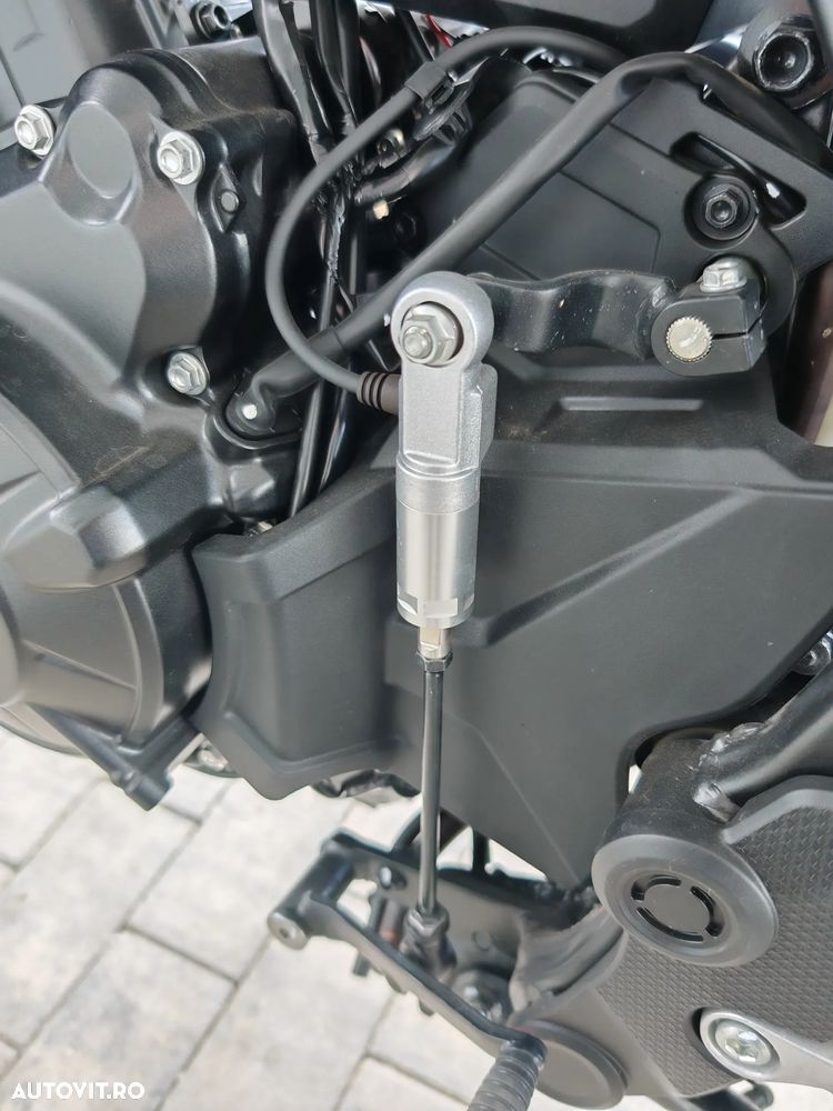 Honda CB 750 Hornet - 6