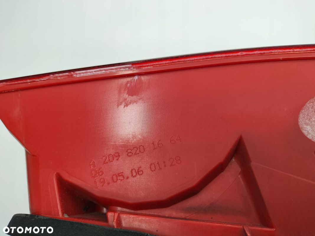 LAMPA PRAWY TYŁ PRAWA TYLNA MERCEDES CLK W209 A2098201664 - 7