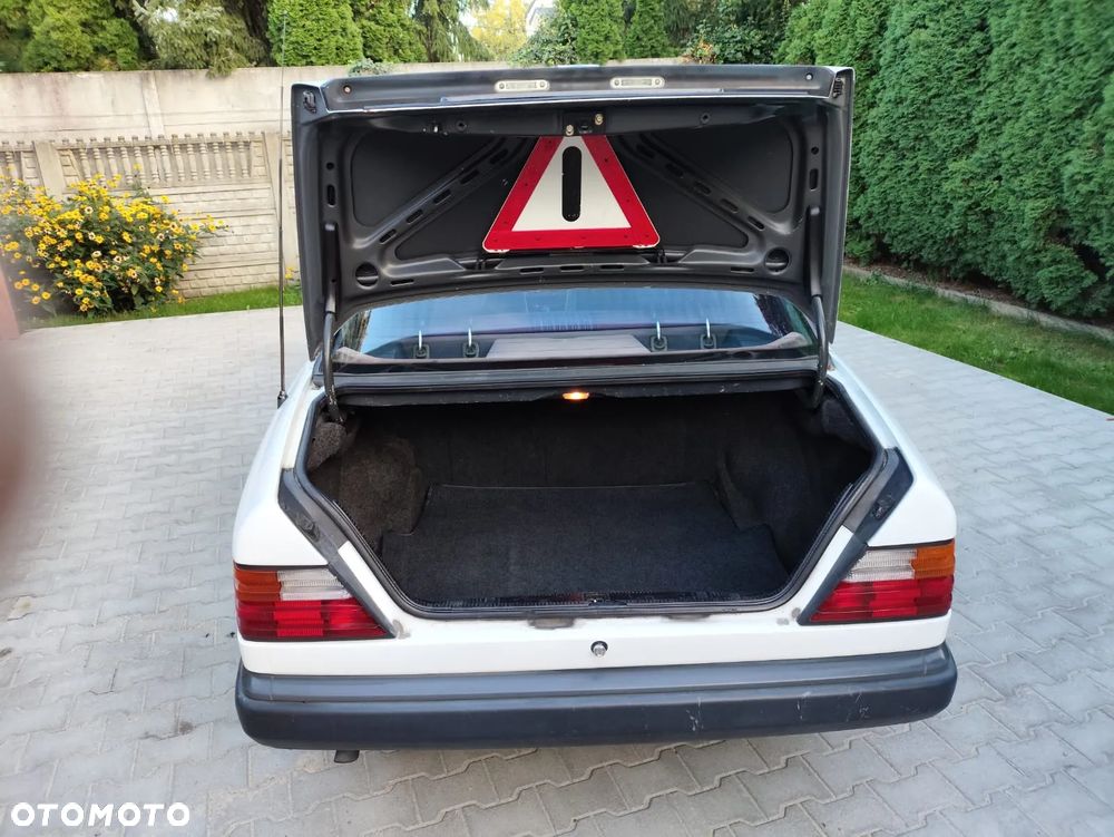 Mercedes-Benz W124 (1984-1993) - 6