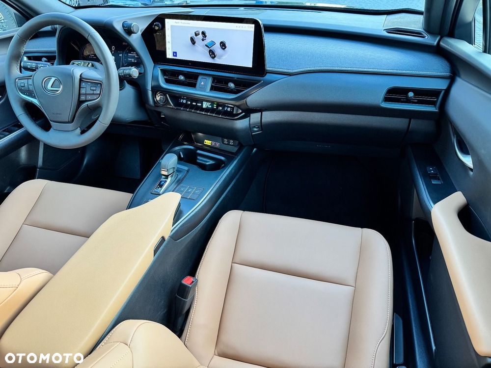 Lexus UX 300h F Sport Design - 15