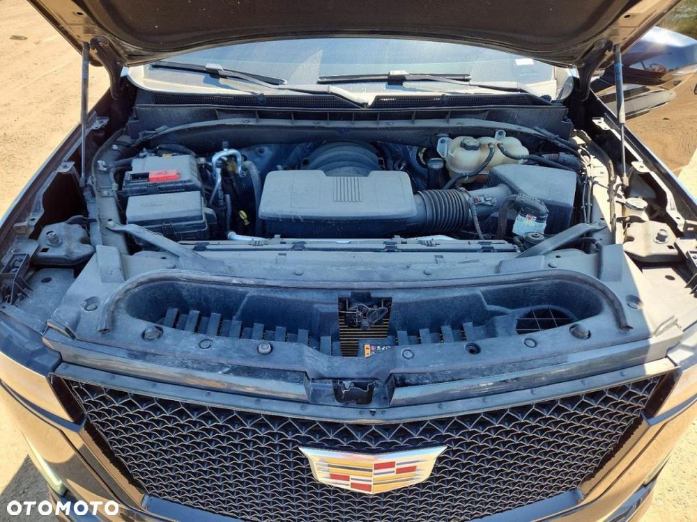 Cadillac Escalade - 12