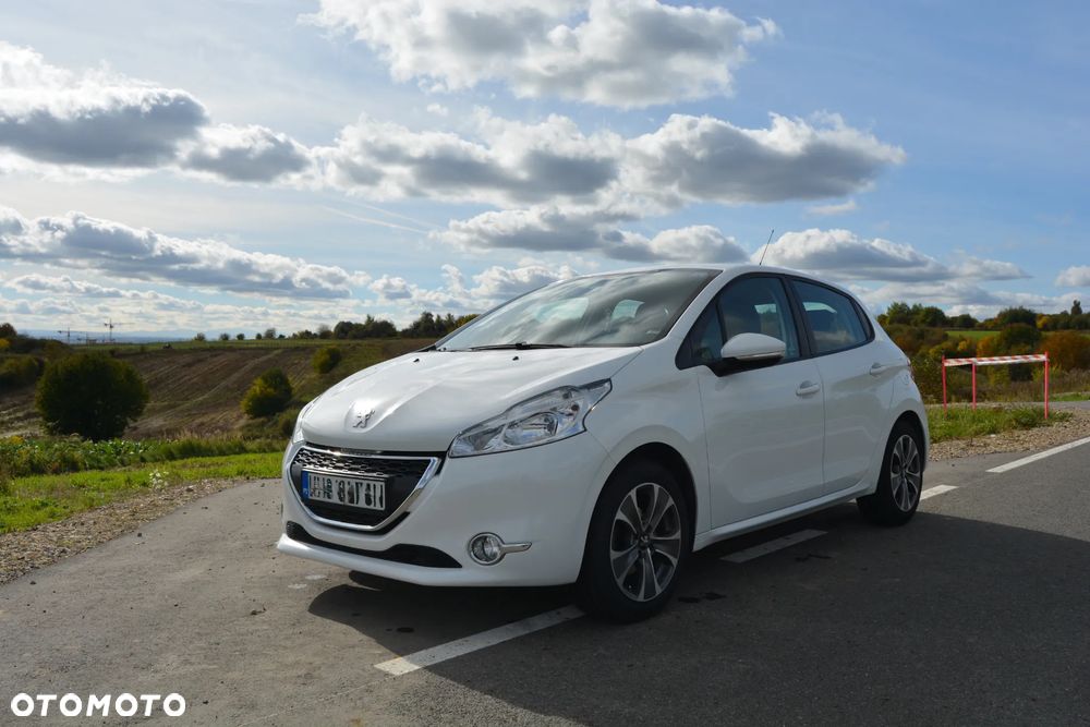 Peugeot 208 - 2