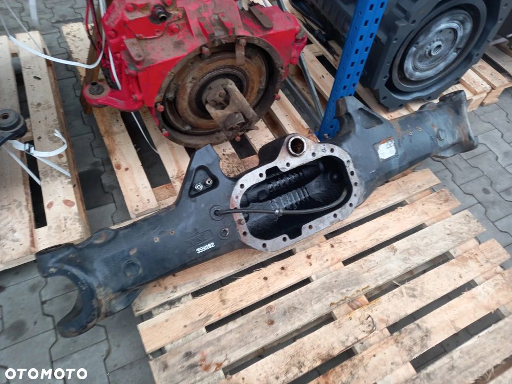 Przedni most 20.26 zwolnica obudowa mechanizm różnicowy piasta siłownik Deutz Fahr Agrotron 150 - 2