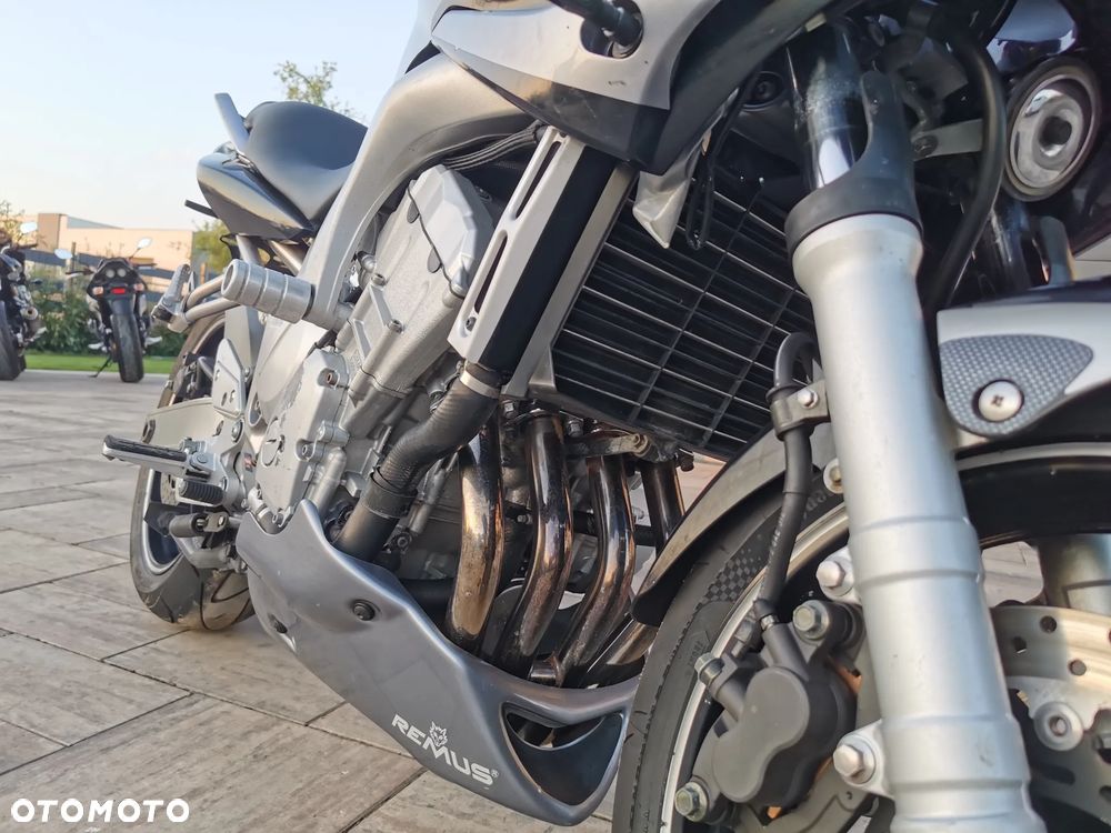 Yamaha FZ6 - 24