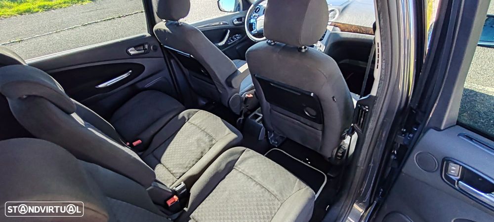 Ford Galaxy - 17
