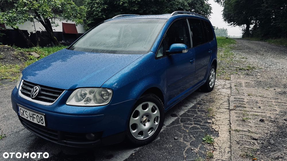 Volkswagen Touran - 11