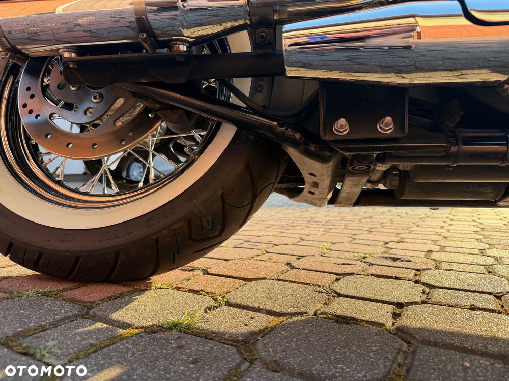 Harley-Davidson Softail Heritage Classic - 39