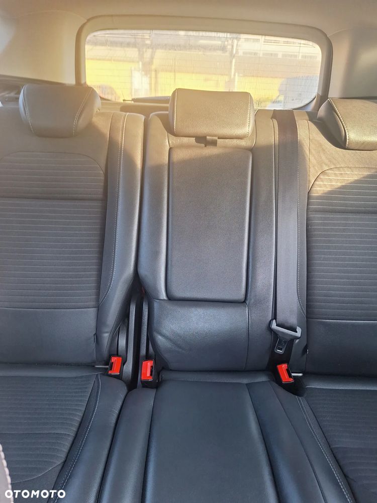 Ford Kuga 2.0 TDCi AWD ST-Line - 12
