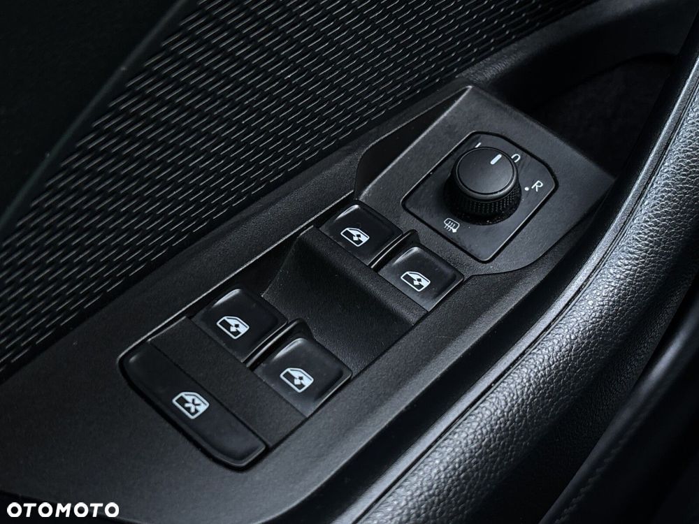 Skoda Octavia 2.0 TDI Ambition DSG - 22