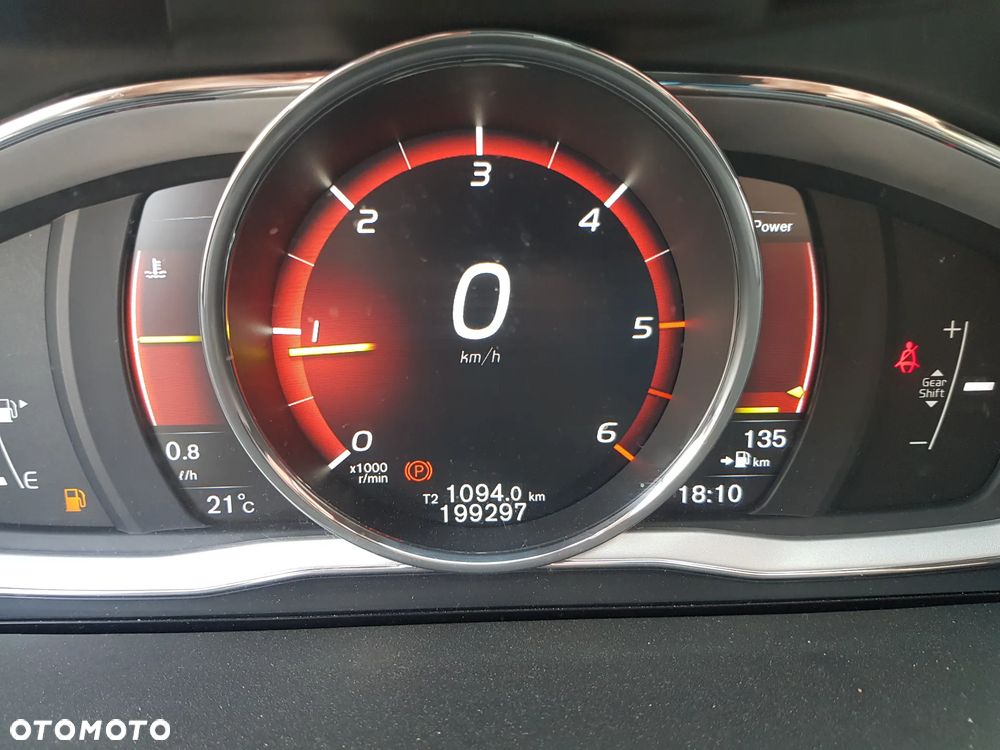 Volvo V60 D3 Momentum - 6