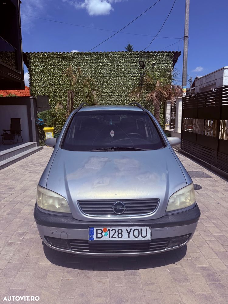 Opel Zafira - 1