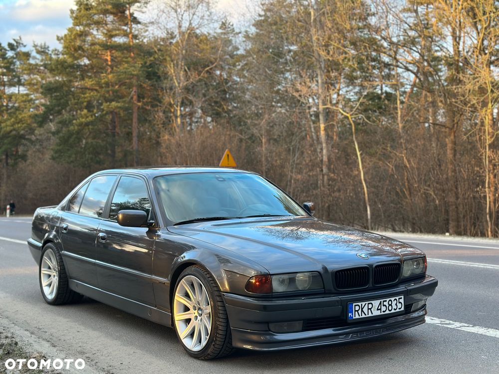 BMW Seria 7 728i - 8