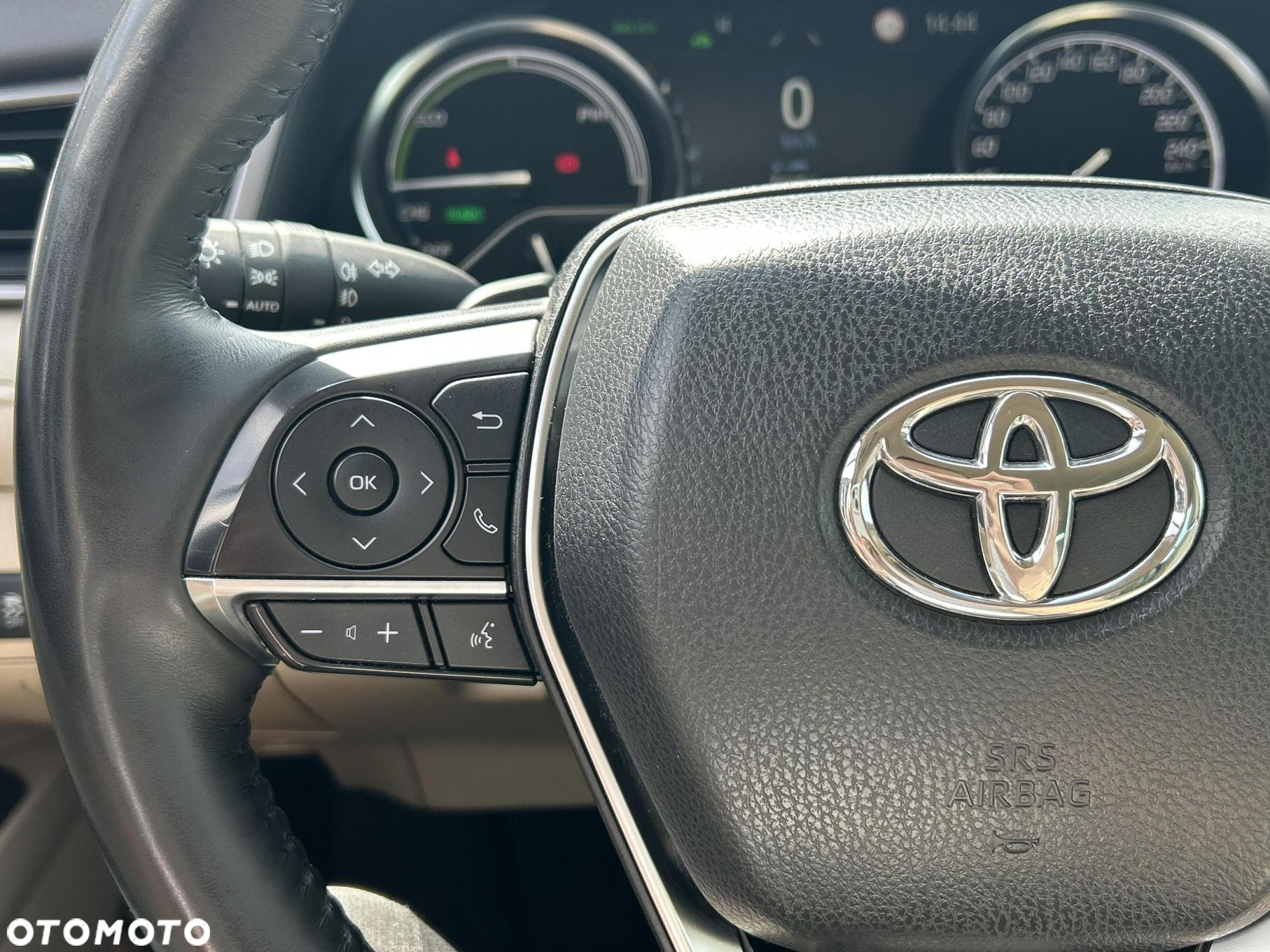 Toyota Camry - 20
