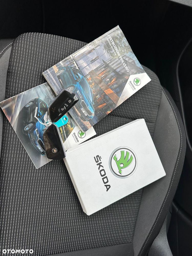 Skoda Octavia 2.0 TDI DSG Ambition - 19