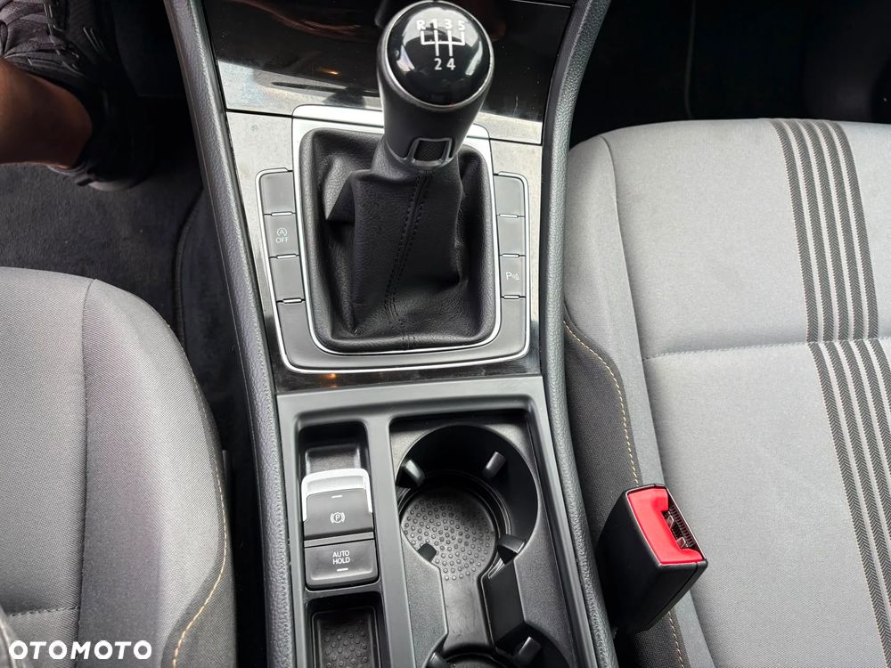 Volkswagen Golf 1.2 TSI BMT Trendline - 13