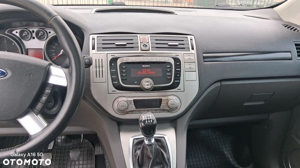 Ford Kuga 2.0 TDCi 4x4 Titanium - 14