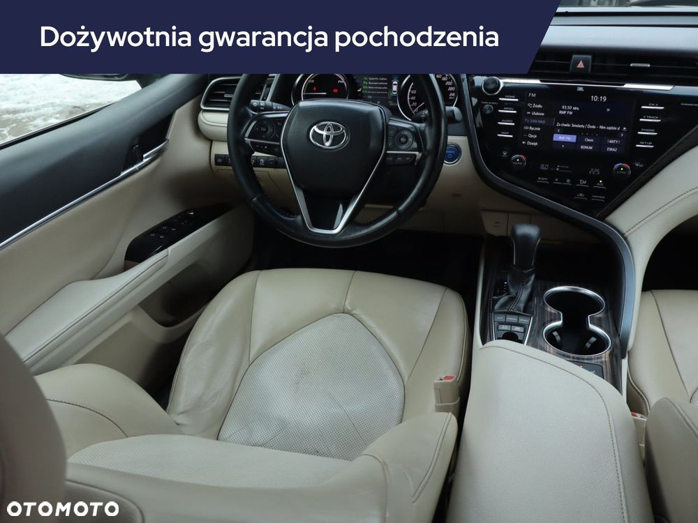 Toyota Camry - 9