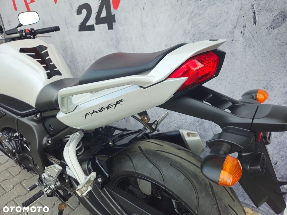 Yamaha FZ - 23