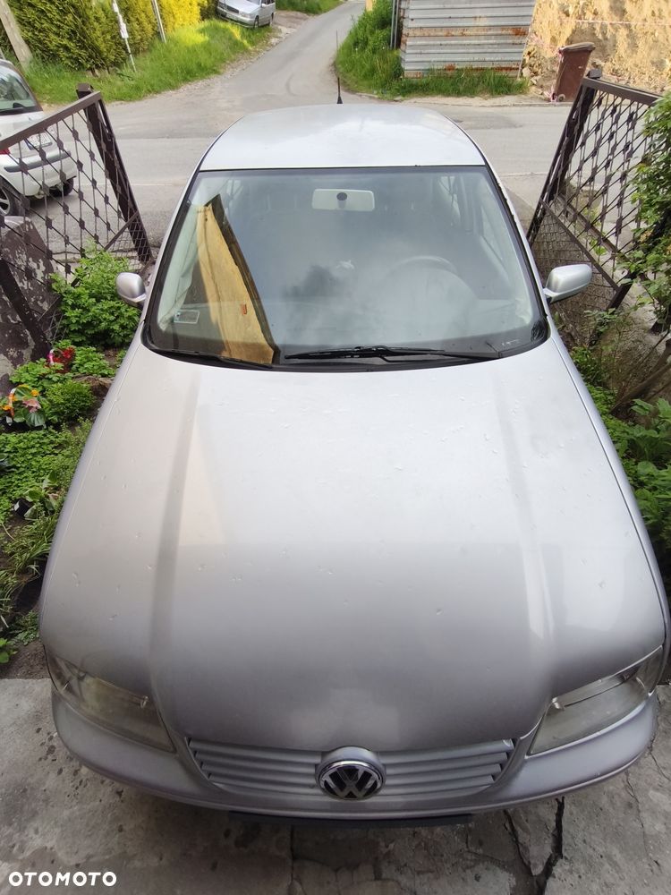 Volkswagen Bora - 1