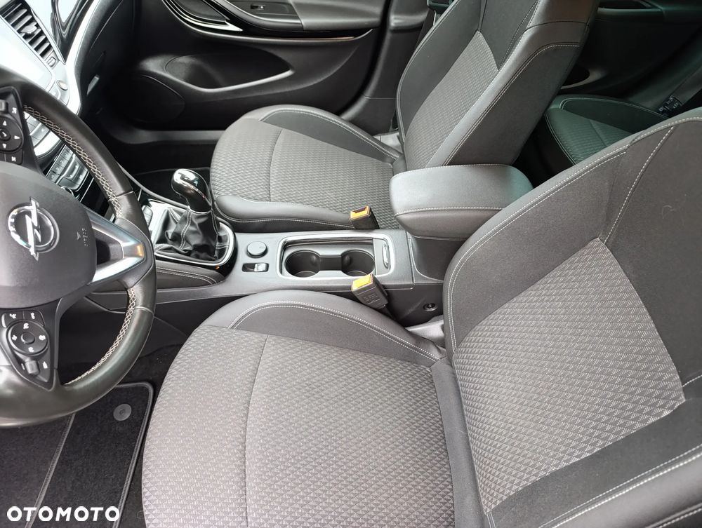 Opel Astra 1.4 Turbo Innovation - 25