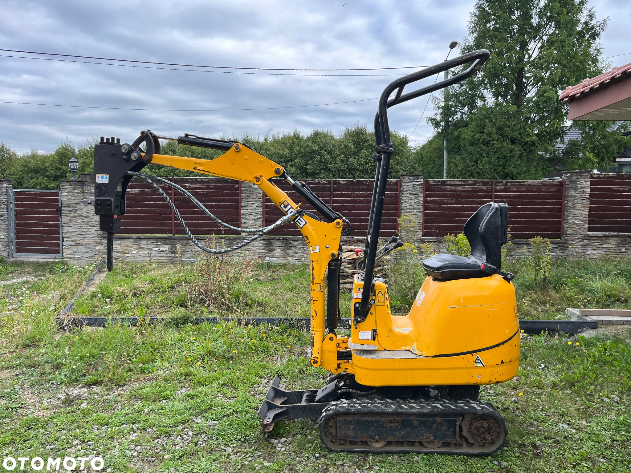 JCB 8008 - 3