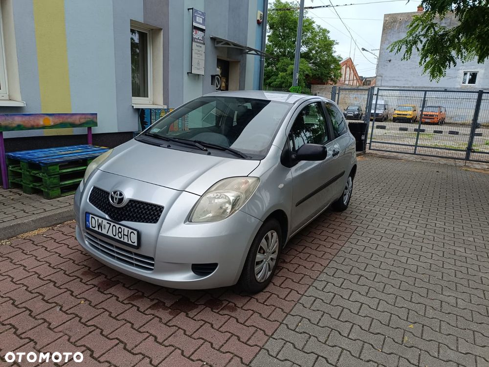 Toyota Yaris 1.0 Terra Start - 1