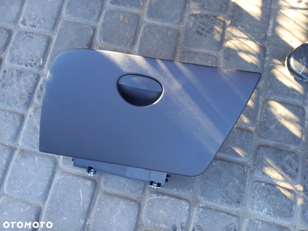 Showek pasażera seat leon 2 07r