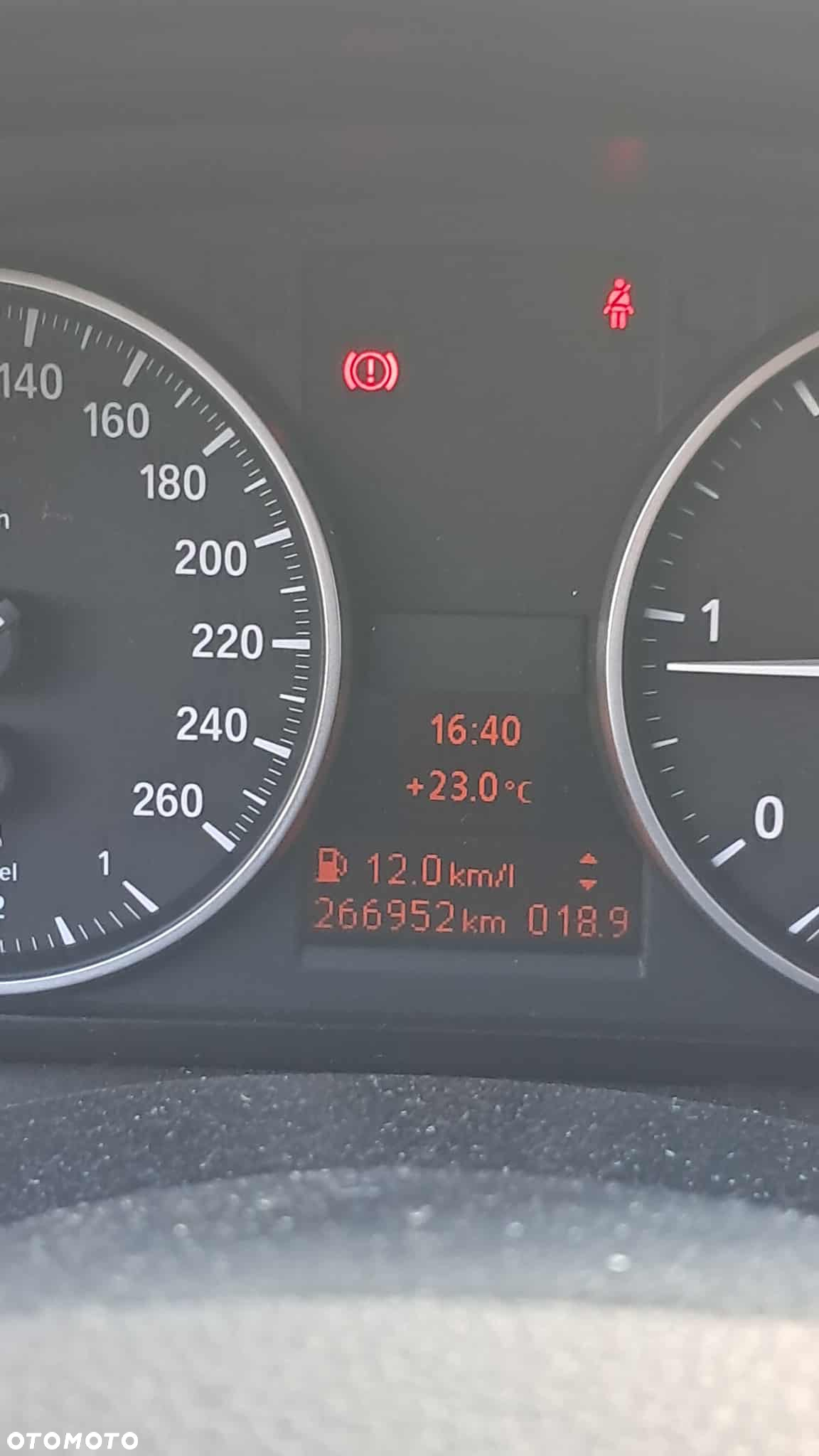 BMW X1 xDrive18d - 9