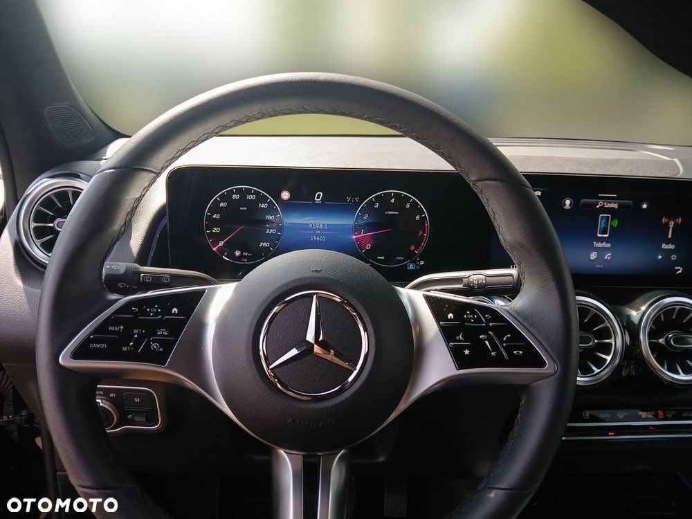 Mercedes-Benz GLB 200 Progressive 7G-DCT - 11
