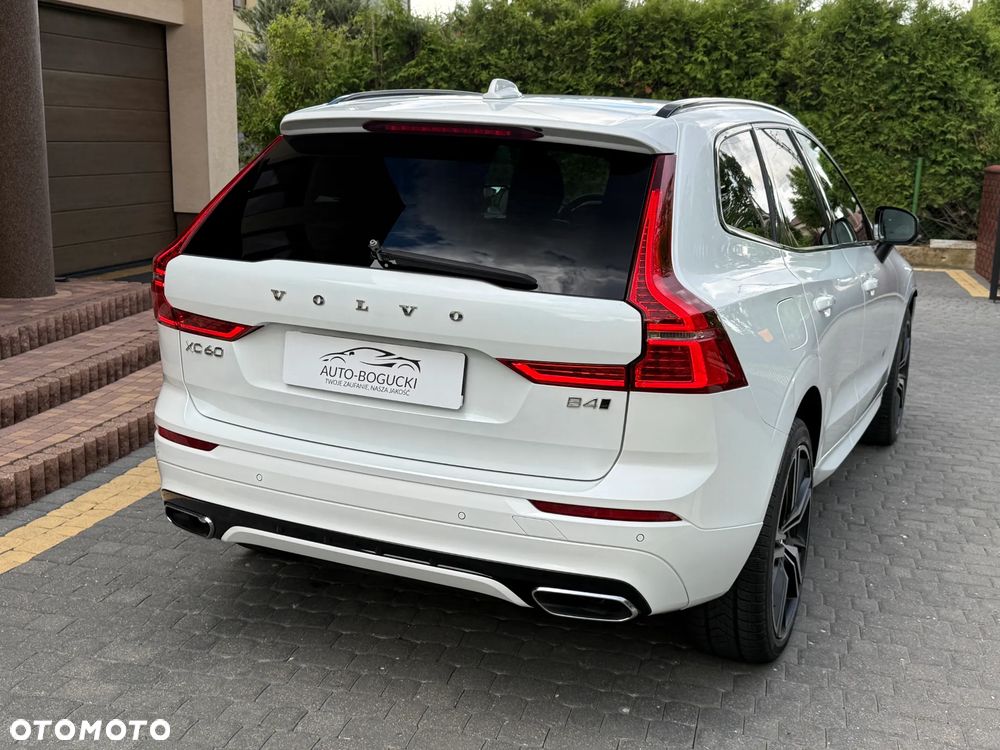 Volvo XC 60 B4 D AWD R-Design - 11