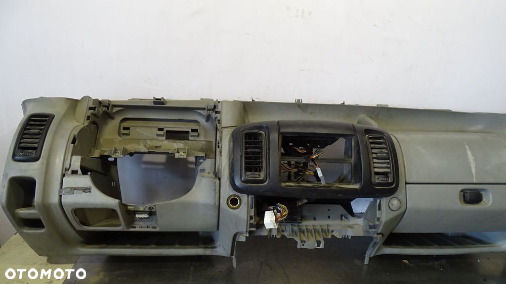 DESKA ROZDZIELCZA RENAULT TRAFIC II 1.9DCI - 1