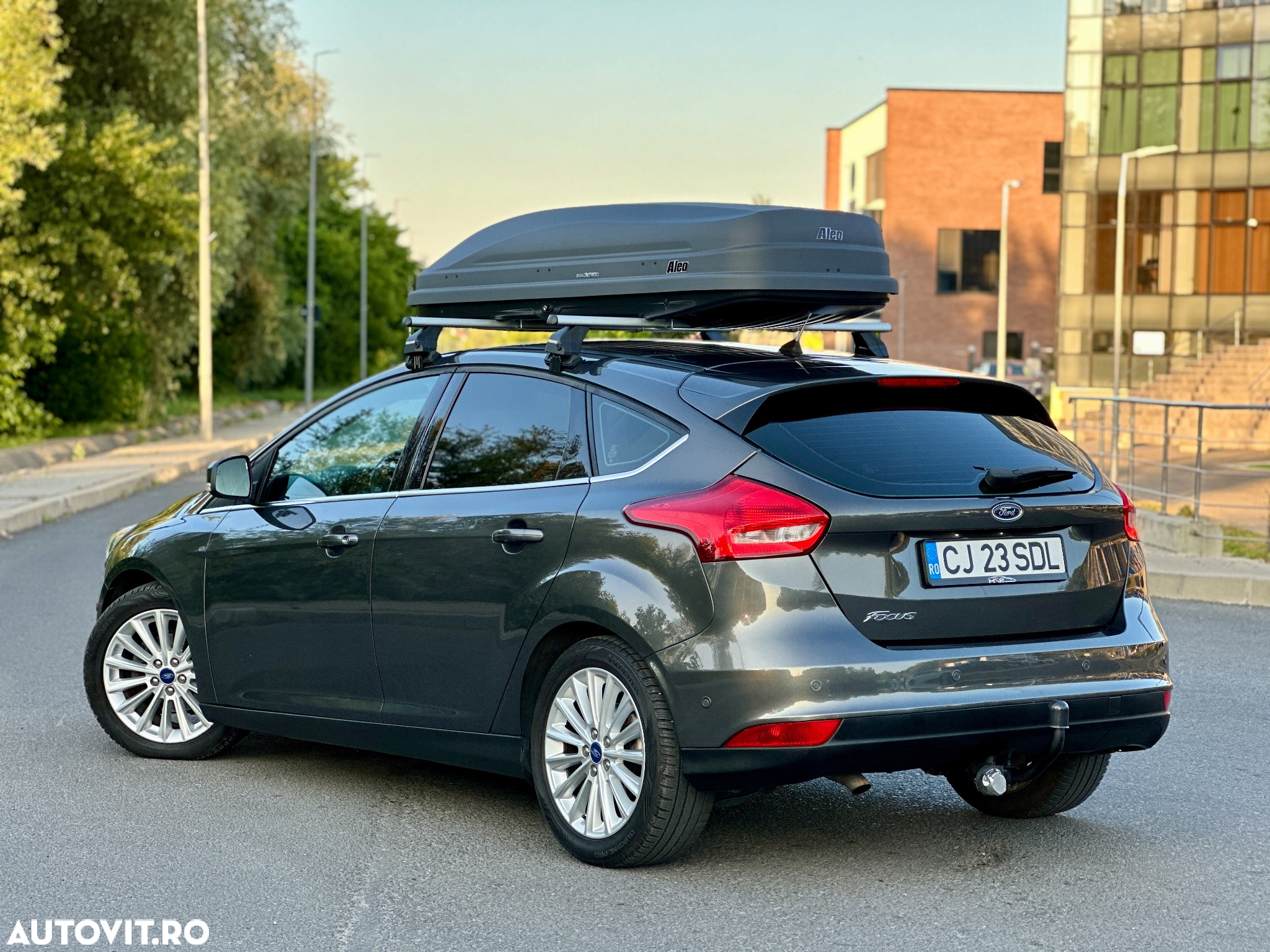 Ford Focus 1.5 EcoBlue Start-Stopp-System TITANIUM - 24