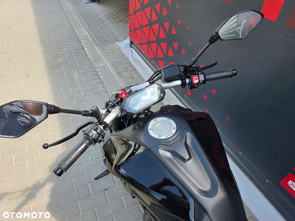 Yamaha MT - 16