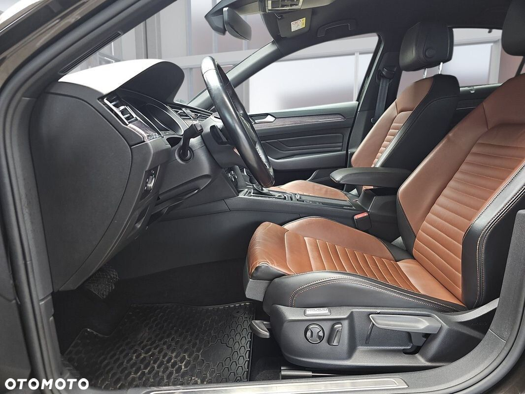 Volkswagen Passat 2.0 TDI 4Mot Elegance DSG - 15