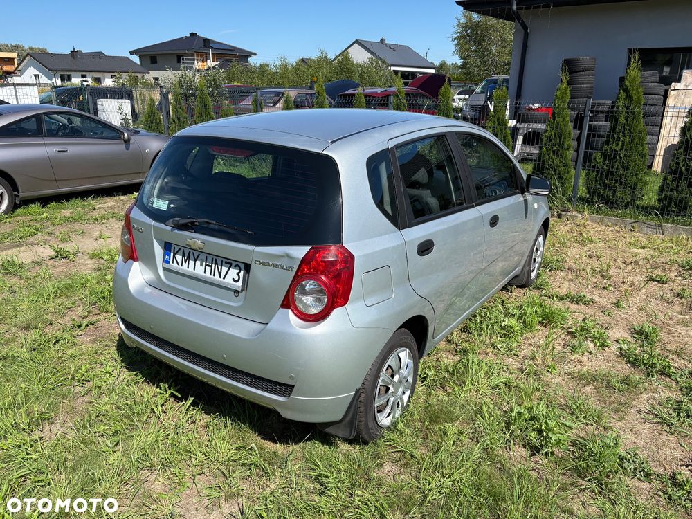 Chevrolet Aveo 1.2 16V Base - 3