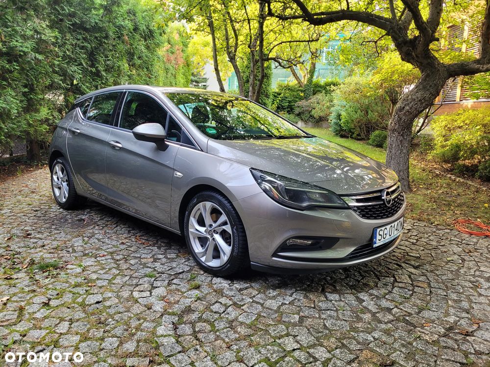 Opel Astra 1.6 CDTI Dynamic - 1