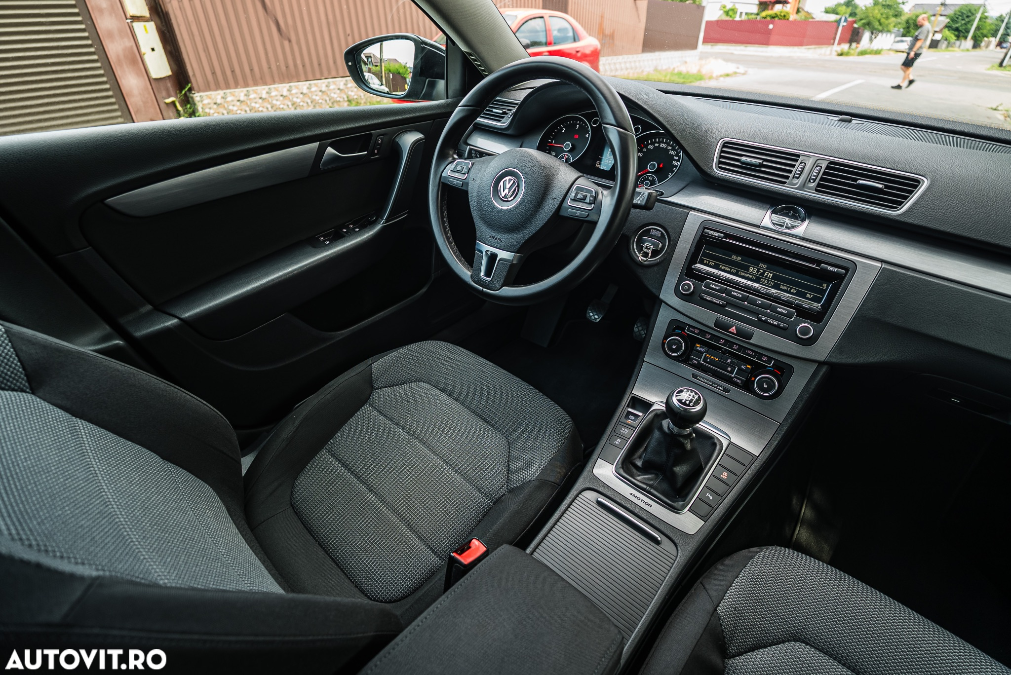 Volkswagen Passat Variant 2.0 TDI 4Motion Sportline - 17