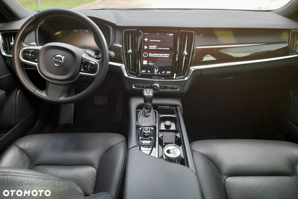 Volvo S90 T6 AWD Momentum - 24