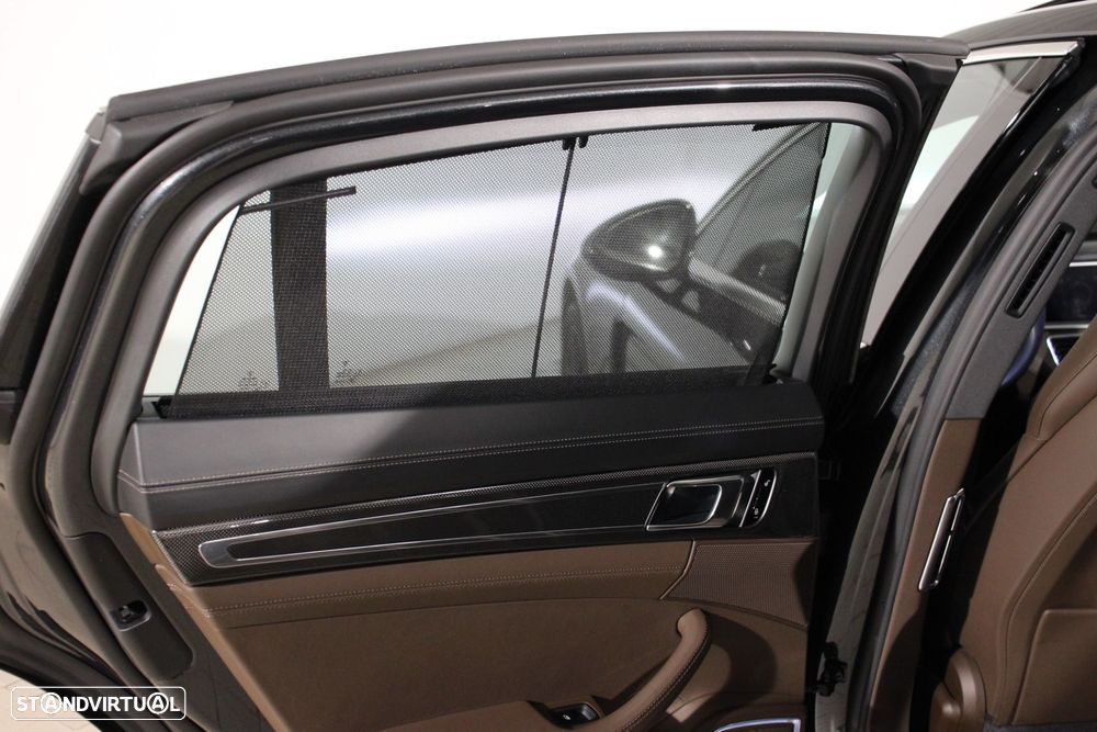 Porsche Panamera 4 S - 32