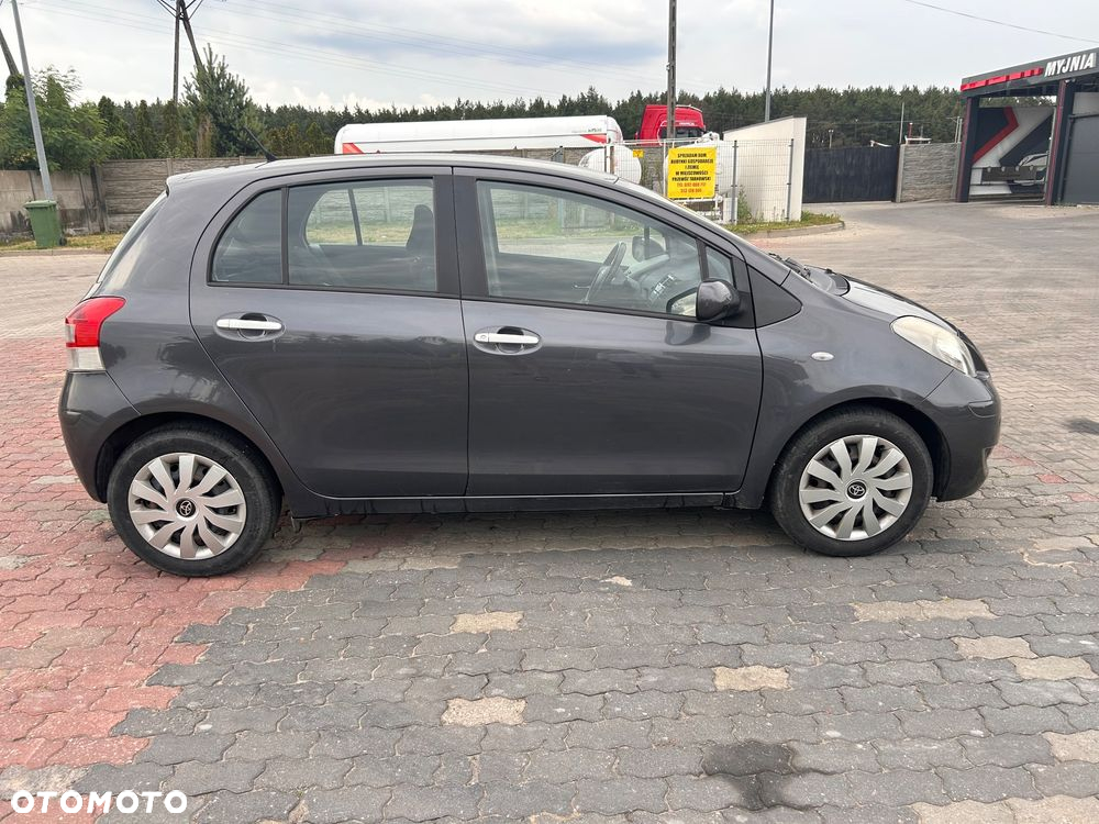 Toyota Yaris - 3