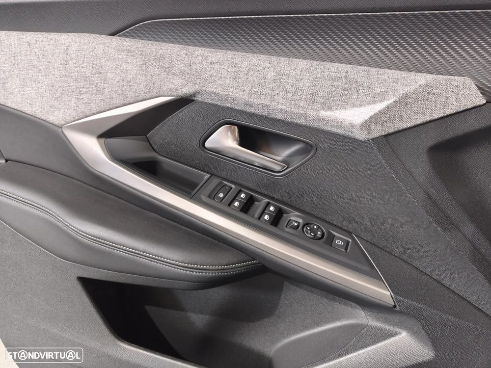 Peugeot 3008 1.2 Hybrid Allure e-DCS6 - 11