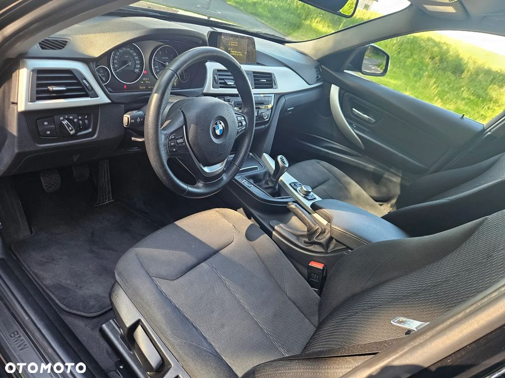 BMW Seria 3 320d Efficient Dynamics - 16