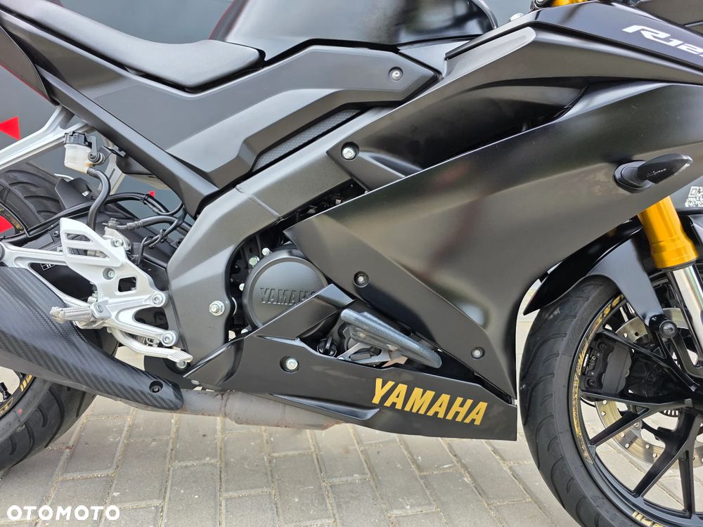 Yamaha YZF - 24