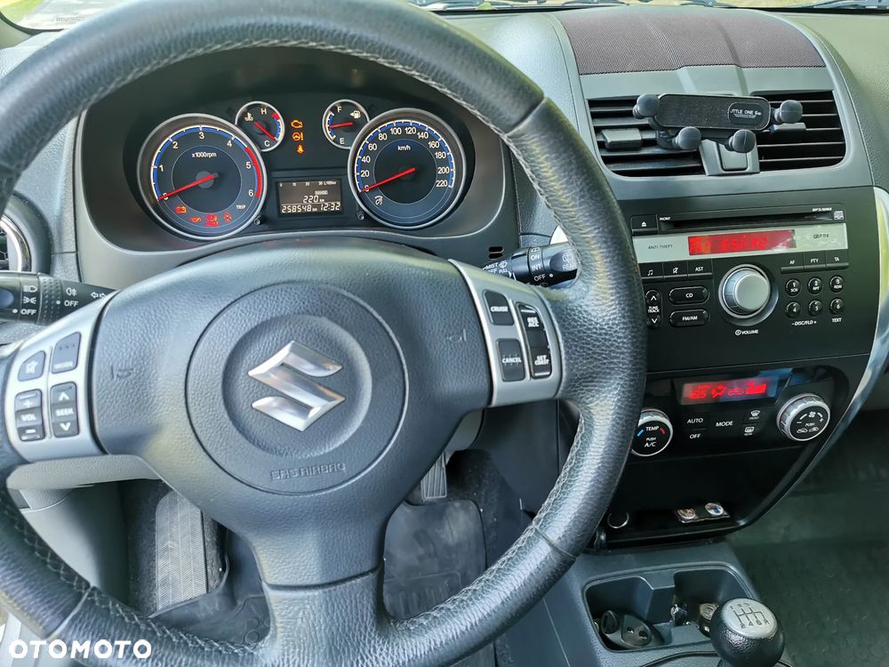 Suzuki SX4 2.0 DDiS Comfort 4WD - 2