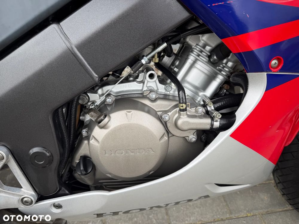 Honda CBR - 18