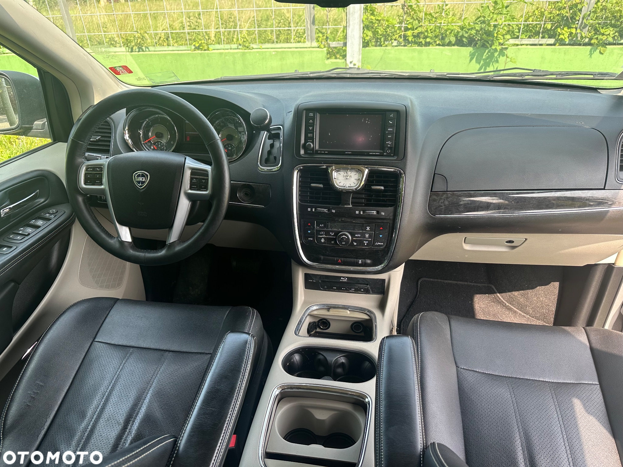 Lancia Voyager 2.8 Multijet 16v Platinum - 3